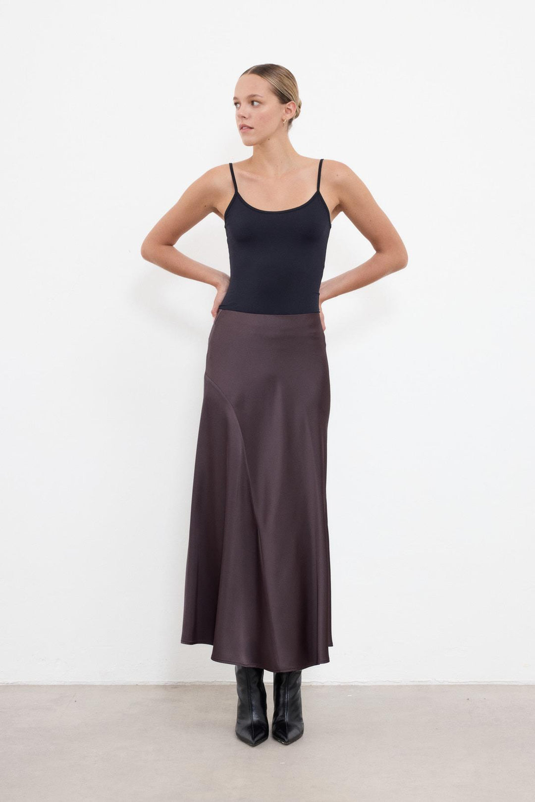 Chloche Satin Rock *NEW*