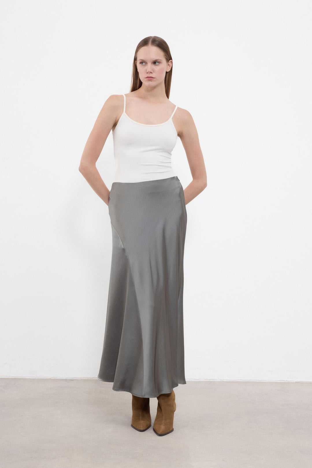 Chloche Satin Rock *NEW*