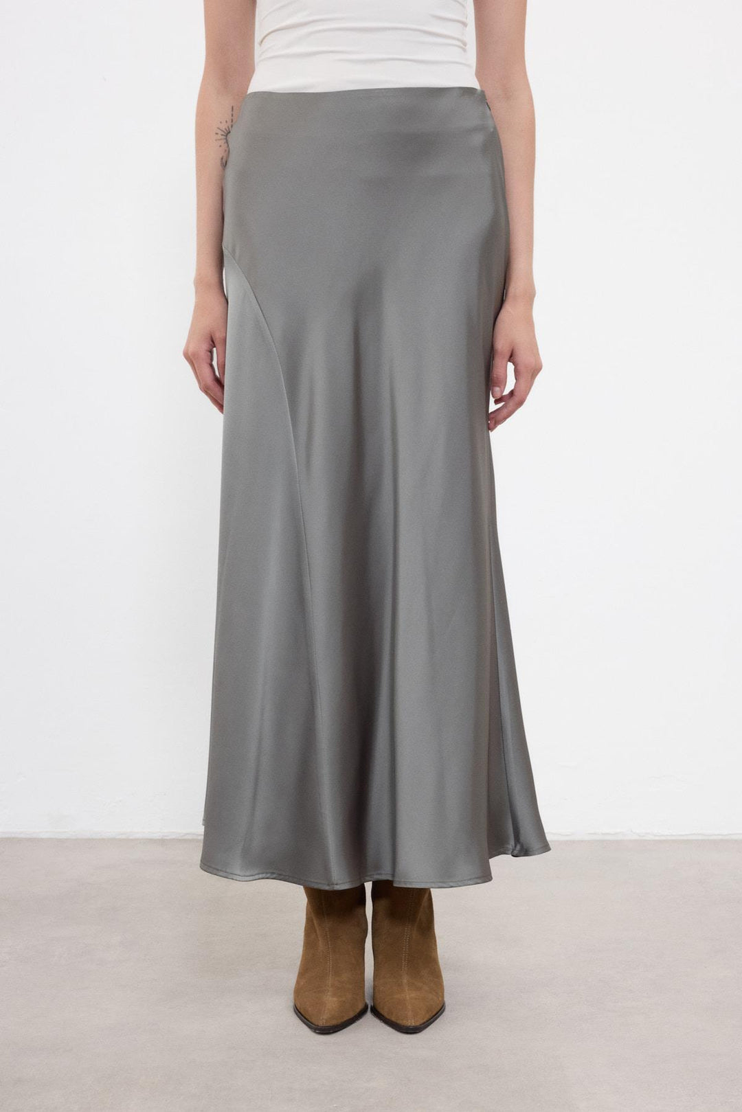 Chloche Satin Rock *NEW*